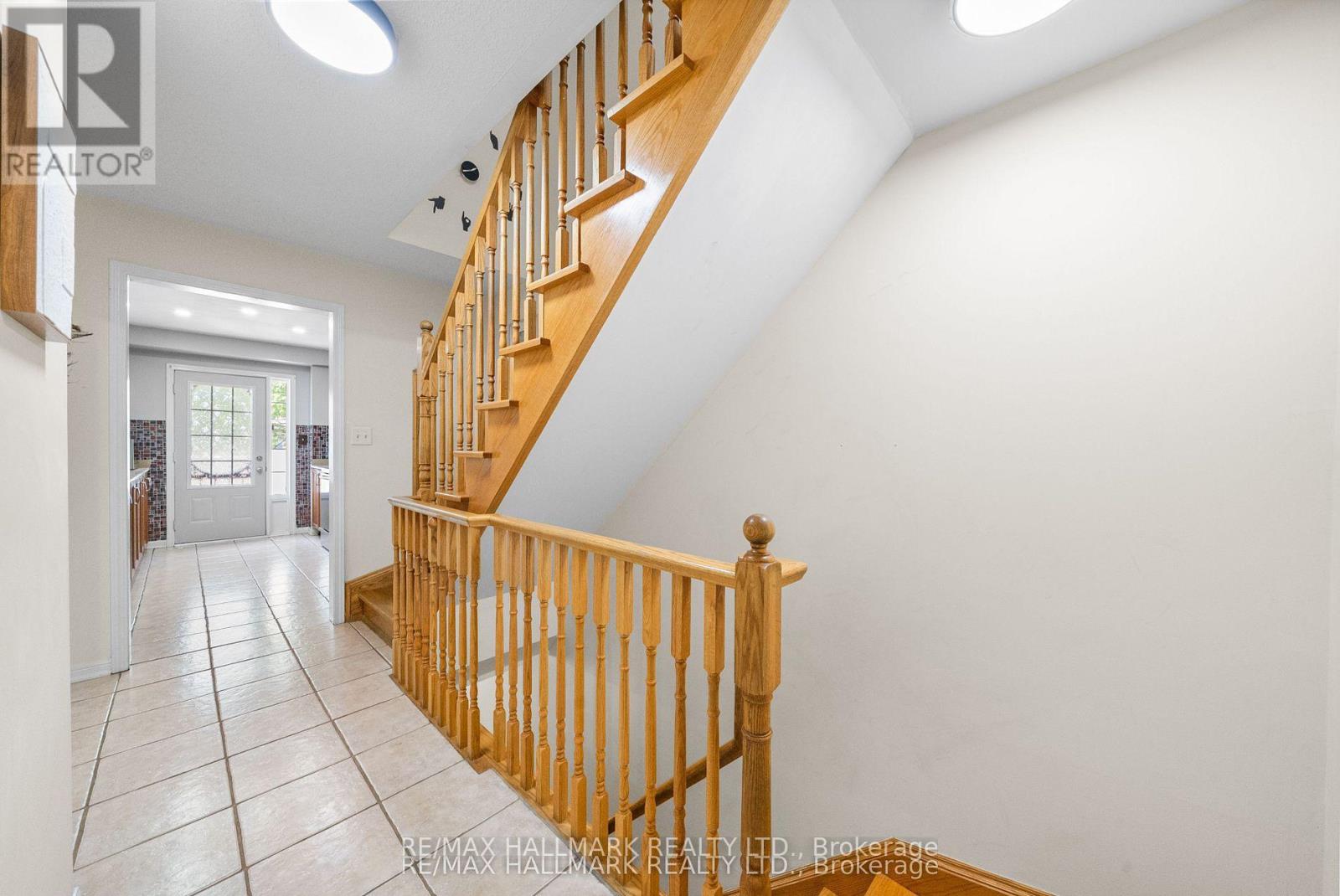 15 Snowgoose Terrace, Toronto, Ontario  M1B 0A9 - Photo 4 - E12798148