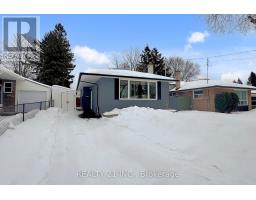 7 STONEY CREEK DRIVE, Toronto, Ontario