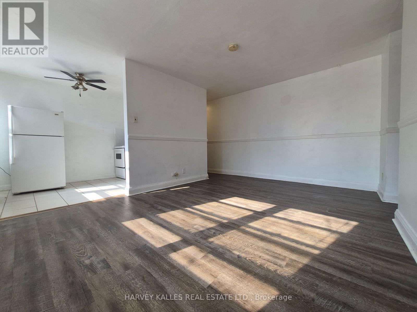 6 - 330 Chisholm Avenue, Toronto, Ontario  M4C 4W6 - Photo 5 - E12798330