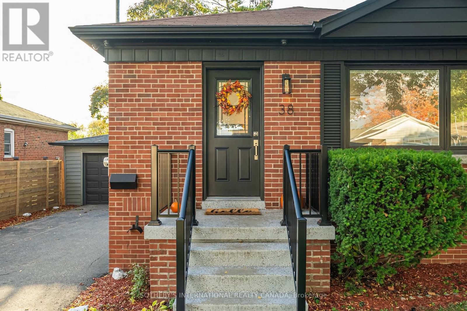 38 Vauxhall Drive, Toronto, Ontario  M1P 1P7 - Photo 4 - E12798388