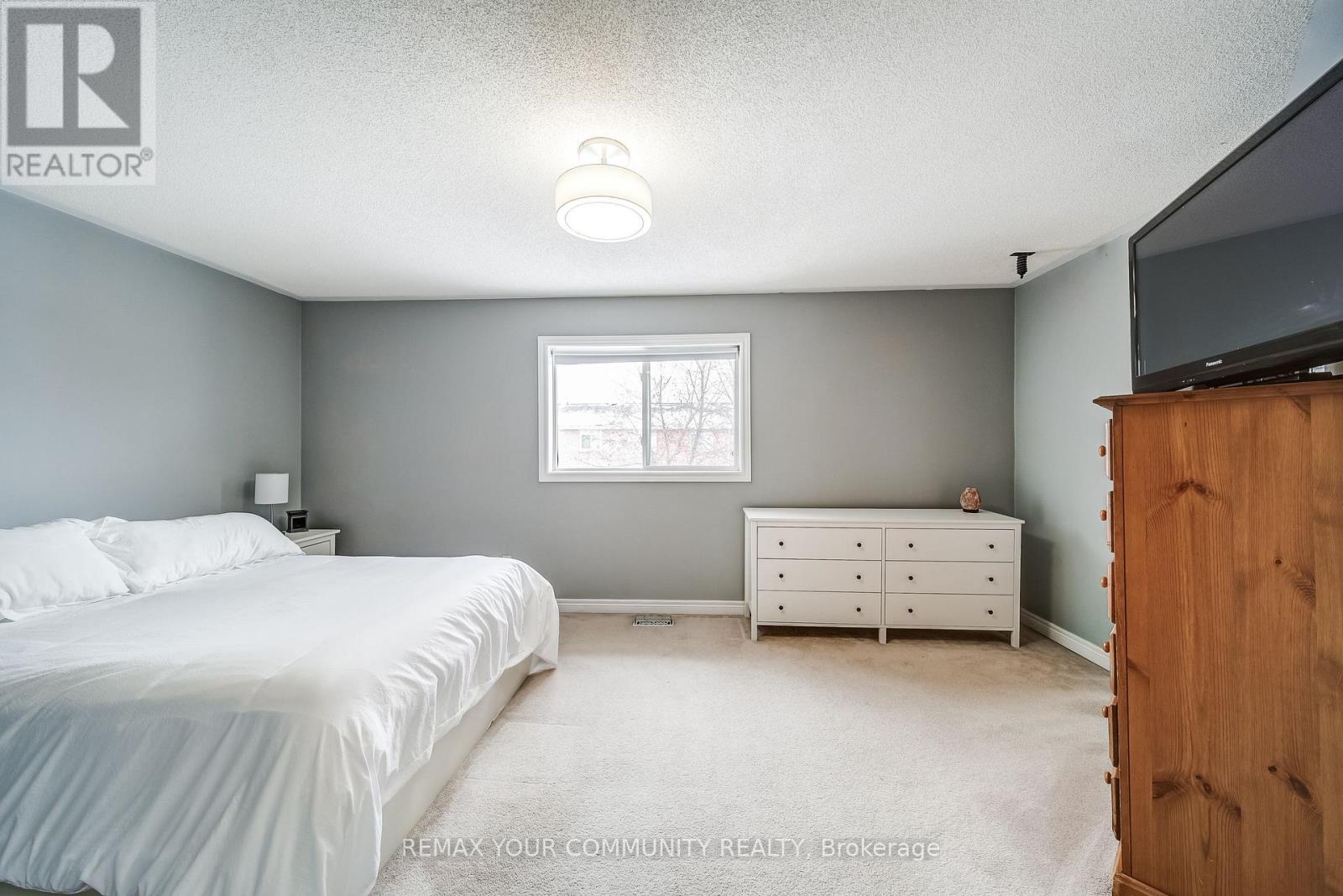 93 Amberview Drive, Georgina, Ontario  L4P 3Y4 - Photo 24 - N12798132