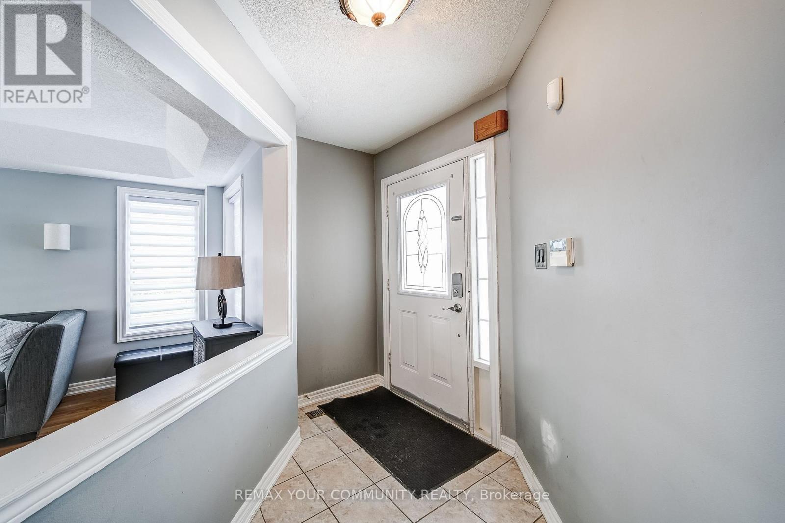 93 Amberview Drive, Georgina, Ontario  L4P 3Y4 - Photo 45 - N12798132