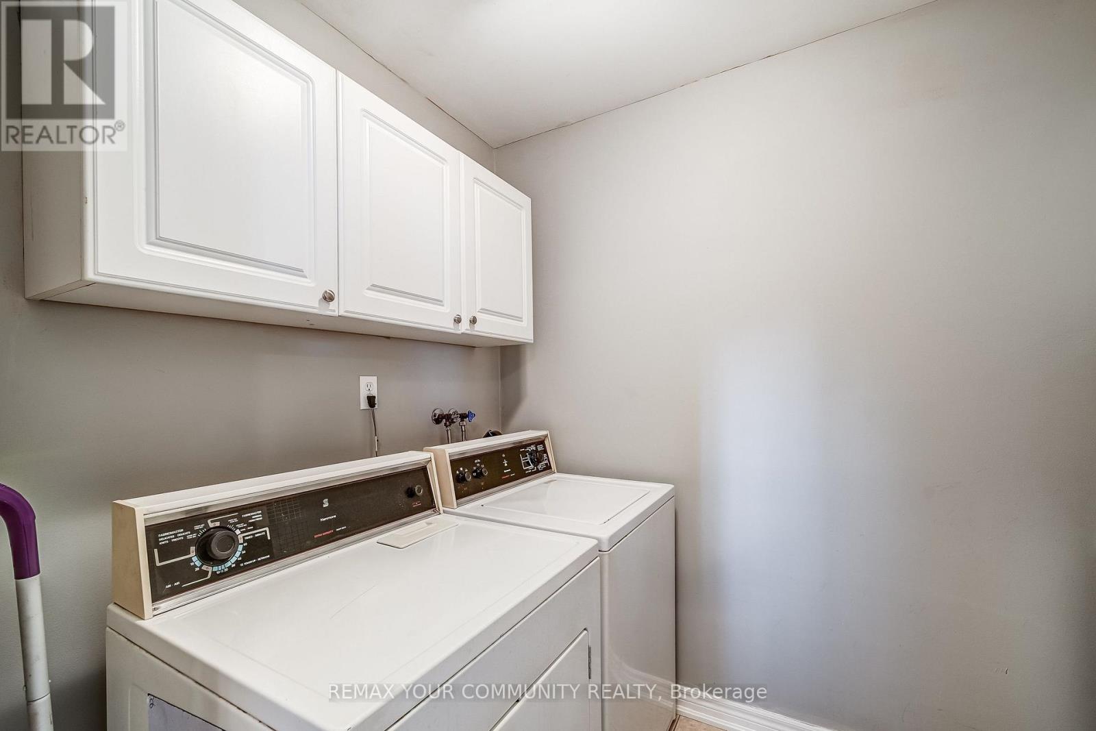 93 Amberview Drive, Georgina, Ontario  L4P 3Y4 - Photo 7 - N12798132