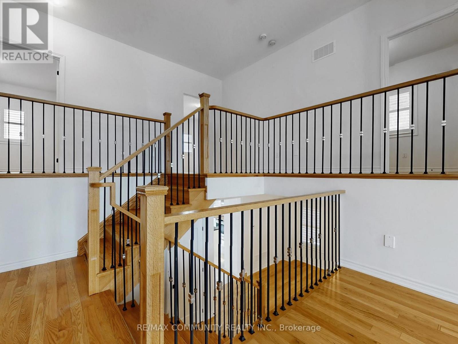 301 Danny Wheeler Boulevard, Georgina, Ontario  L4P 0K1 - Photo 25 - N12798138