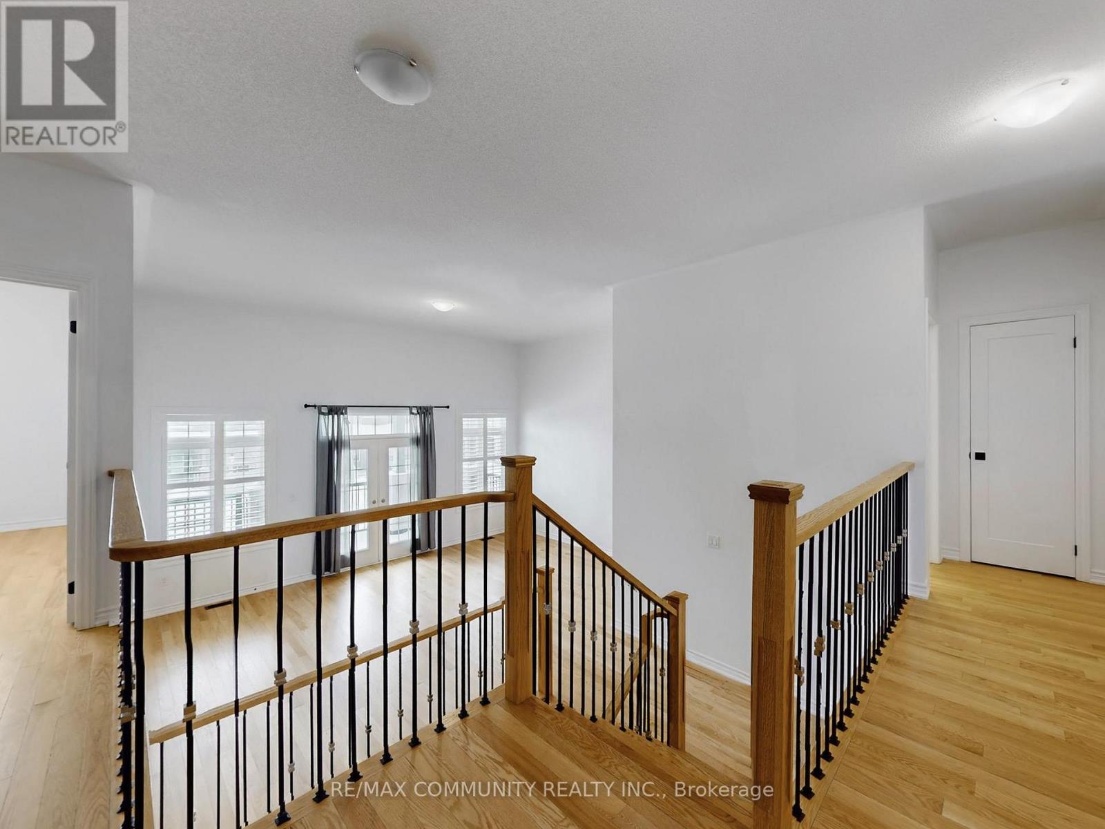 301 Danny Wheeler Boulevard, Georgina, Ontario  L4P 0K1 - Photo 26 - N12798138