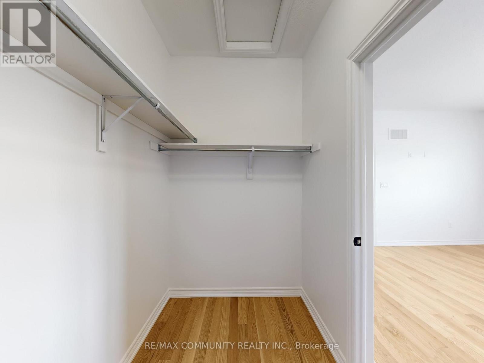 301 Danny Wheeler Boulevard, Georgina, Ontario  L4P 0K1 - Photo 29 - N12798138