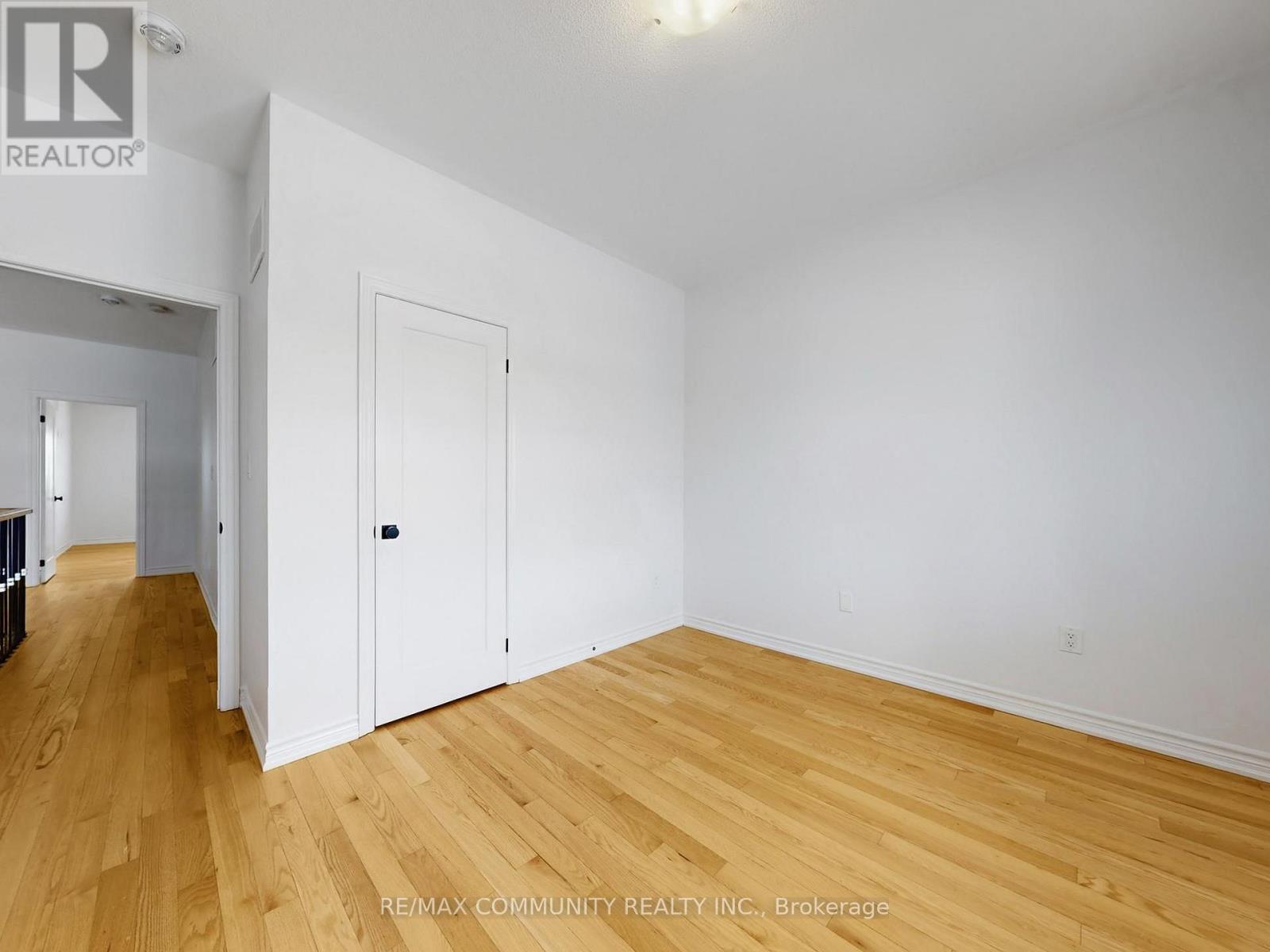 301 Danny Wheeler Boulevard, Georgina, Ontario  L4P 0K1 - Photo 35 - N12798138