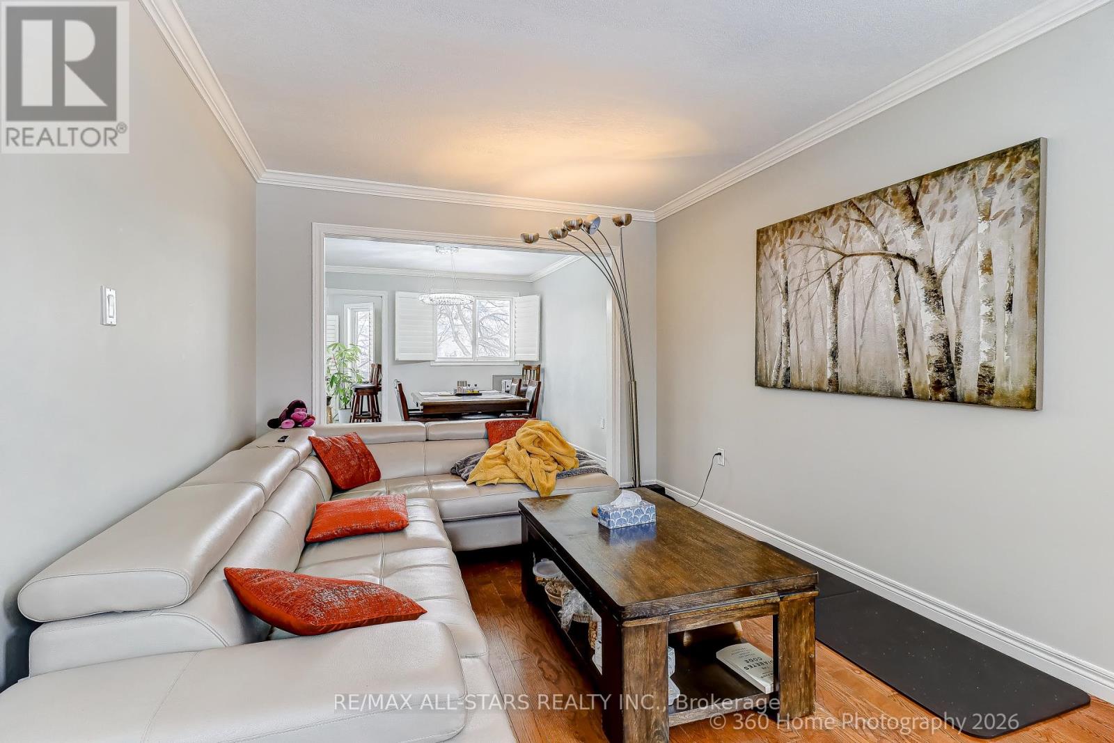 Main Floor - 6 Amberview Drive, Georgina, Ontario  L4P 3X6 - Photo 4 - N12798162