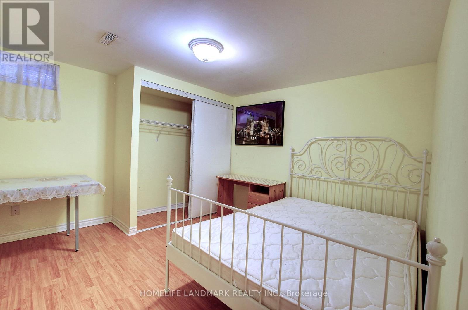 10 Whistler Court, Markham, Ontario  L3R 4T1 - Photo 4 - N12798224