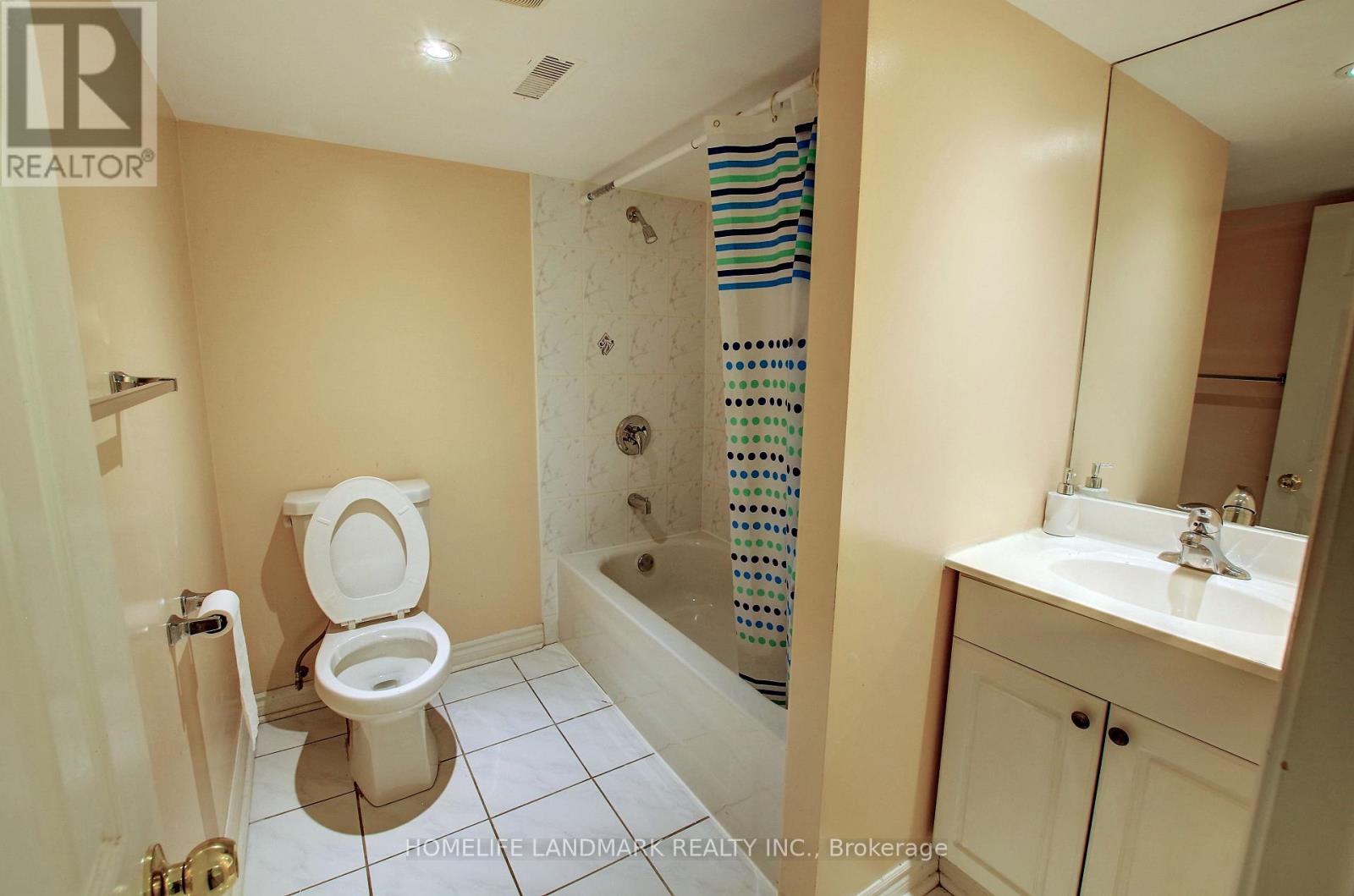 10 Whistler Court, Markham, Ontario  L3R 4T1 - Photo 7 - N12798224