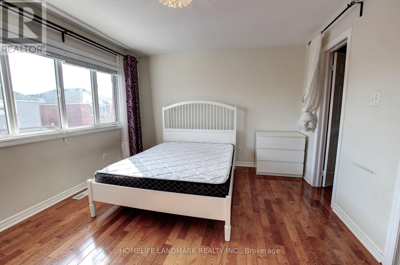 10 Whistler Court, Markham, Ontario  L3R 4T1 - Photo 8 - N12798274