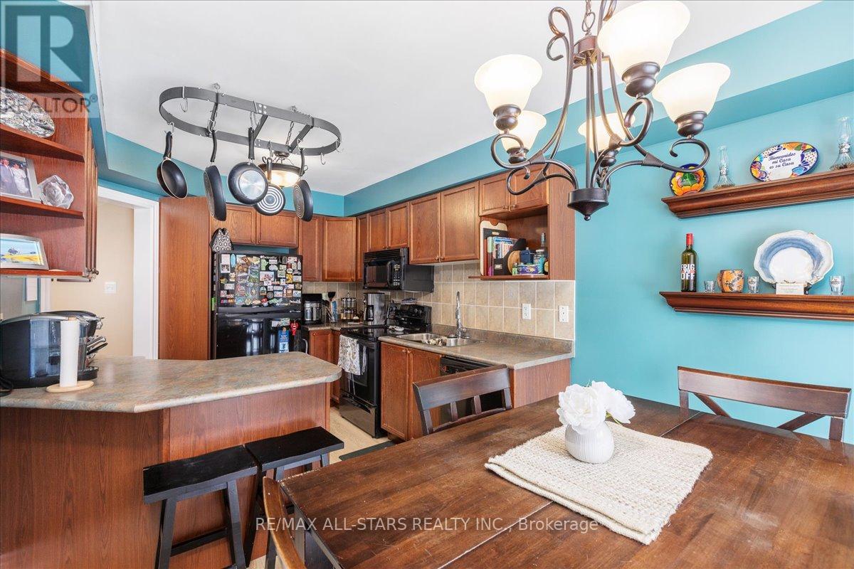 56 Ian Drive, Georgina, Ontario  L4P 4G9 - Photo 16 - N12798366