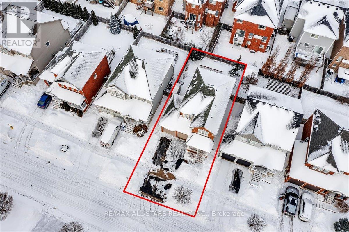 56 Ian Drive, Georgina, Ontario  L4P 4G9 - Photo 2 - N12798366