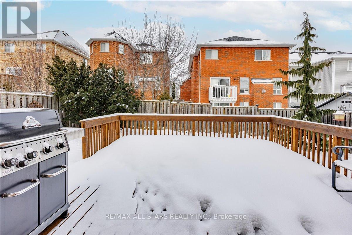 56 Ian Drive, Georgina, Ontario  L4P 4G9 - Photo 33 - N12798366