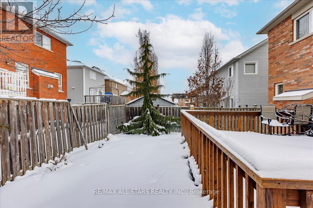 56 Ian Drive, Georgina, Ontario  L4P 4G9 - Photo 39 - N12798366