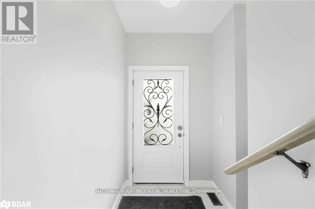 52 Marilyn Avenue S, Wasaga Beach, Ontario  L9Z 2Y1 - Photo 27 - S12032036