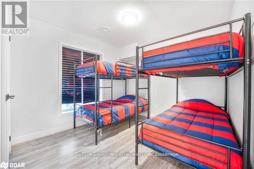 52 Marilyn Avenue S, Wasaga Beach, Ontario  L9Z 2Y1 - Photo 23 - S12032036