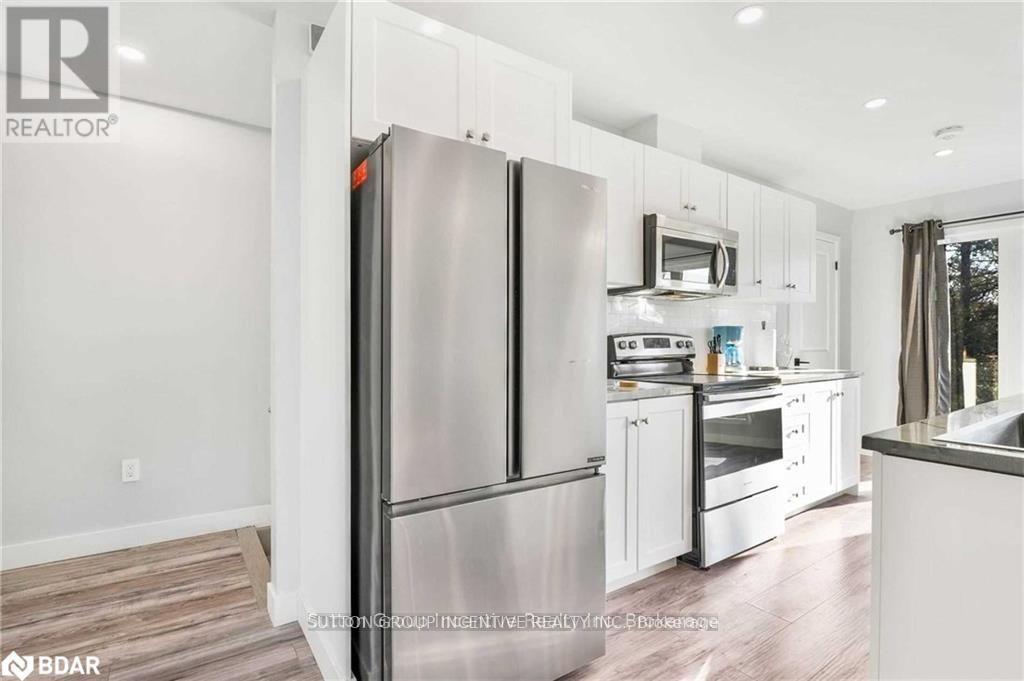 52 Marilyn Avenue S, Wasaga Beach, Ontario  L9Z 2Y1 - Photo 17 - S12032036