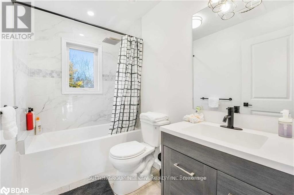 52 Marilyn Avenue S, Wasaga Beach, Ontario  L9Z 2Y1 - Photo 21 - S12032036