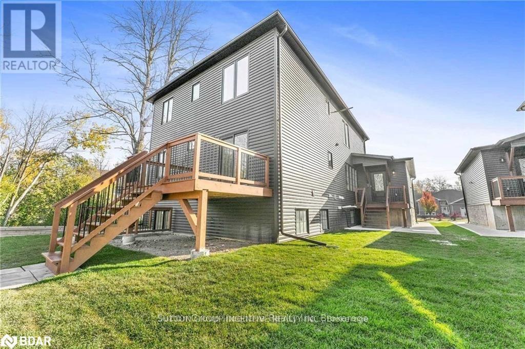 52 Marilyn Avenue S, Wasaga Beach, Ontario  L9Z 2Y1 - Photo 3 - S12032036