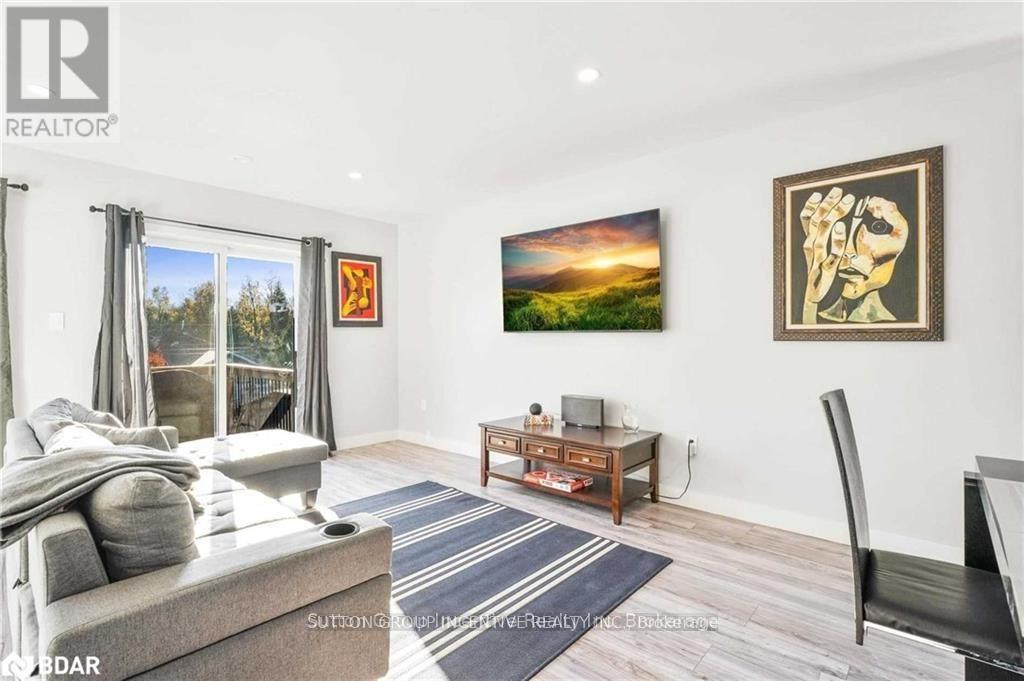 52 Marilyn Avenue S, Wasaga Beach, Ontario  L9Z 2Y1 - Photo 19 - S12032036