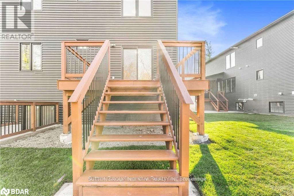 52 Marilyn Avenue S, Wasaga Beach, Ontario  L9Z 2Y1 - Photo 4 - S12032036