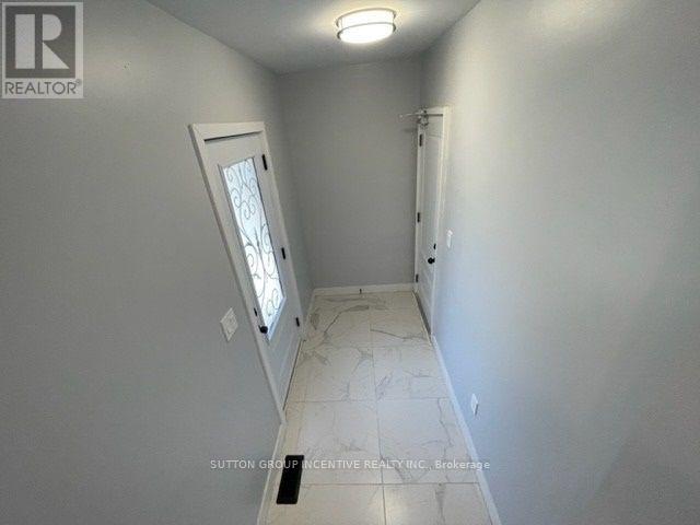 54 Marilyn Avenue S, Wasaga Beach, Ontario  L9Z 2Y1 - Photo 2 - S12032504