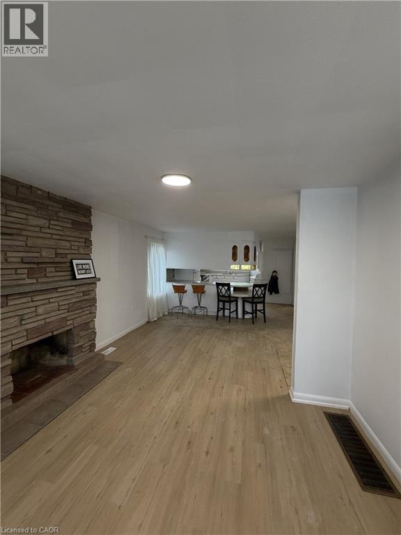 135 Homeside Avenue S Unit# Upper, Stoney Creek, Ontario  L8G 3G9 - Photo 2 - 40805991