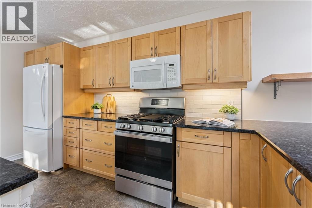 204 Cedarbrae Avenue, Waterloo, Ontario  N2L 4S5 - Photo 11 - 40805661