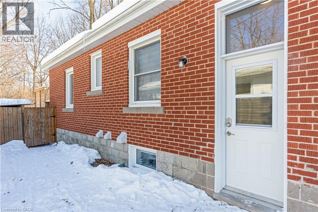 40 Concord Avenue Unit# Basement, Dundas, Ontario  L9H 1R7 - Photo 2 - 40803930