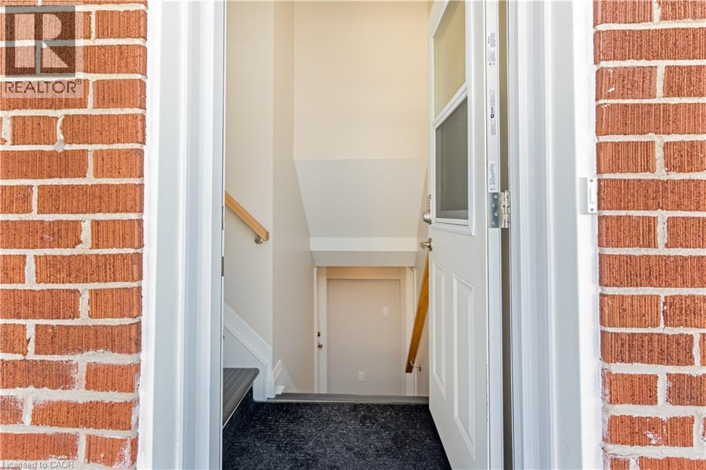 40 Concord Avenue Unit# Basement, Dundas, Ontario  L9H 1R7 - Photo 3 - 40803930