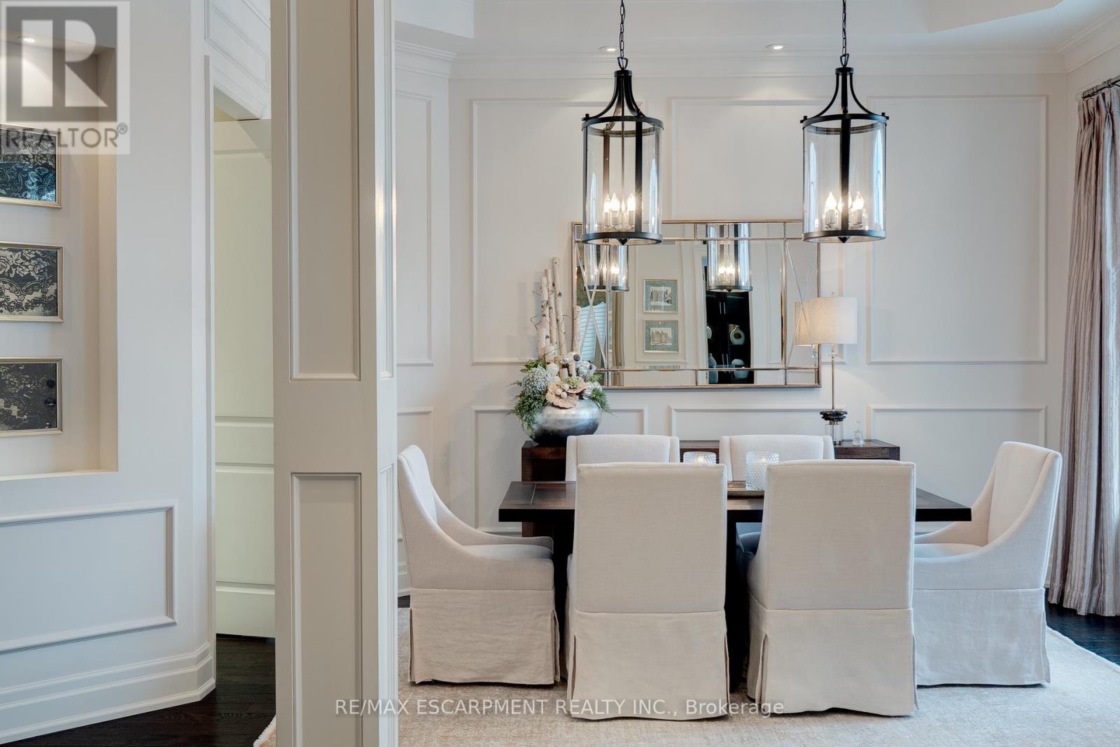 4 Holdroyd Court, Halton Hills, Ontario  L7G 0E8 - Photo 20 - W12798106