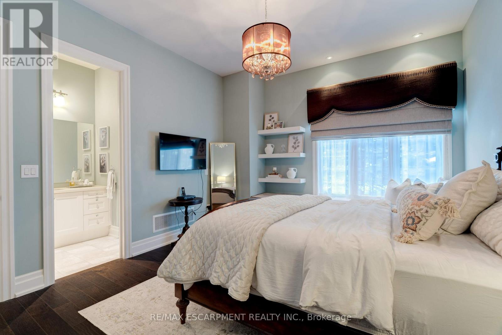 4 Holdroyd Court, Halton Hills, Ontario  L7G 0E8 - Photo 26 - W12798106