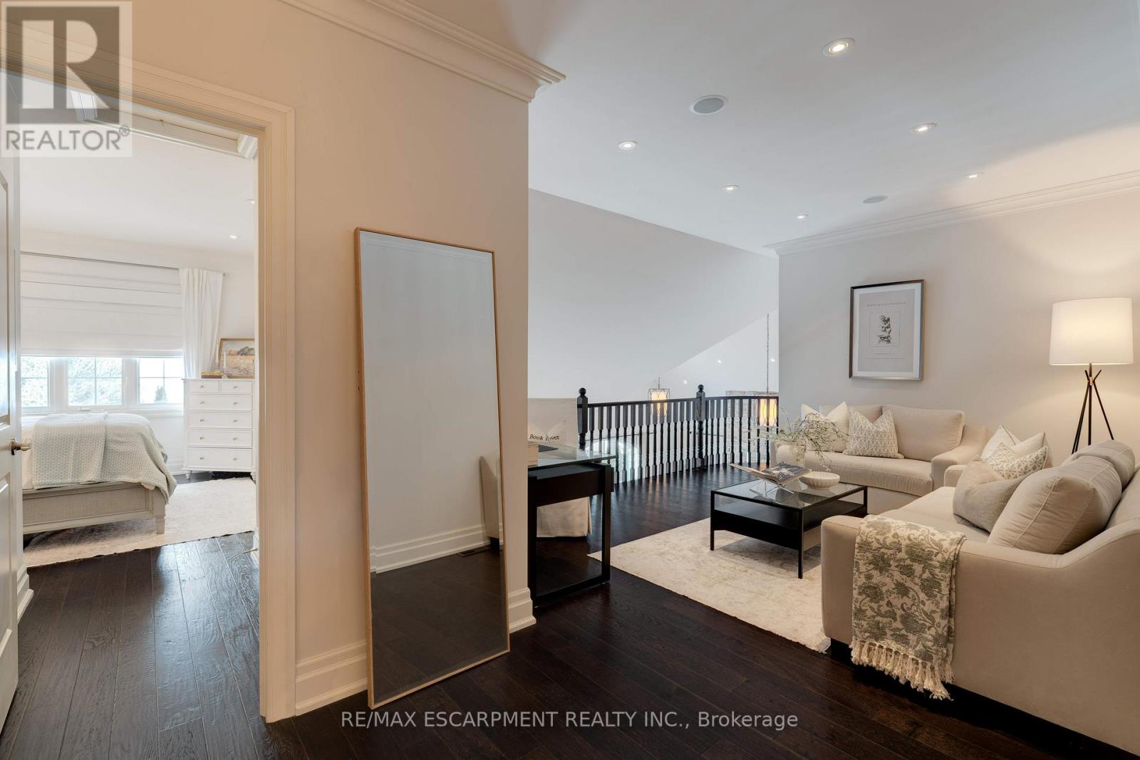 4 Holdroyd Court, Halton Hills, Ontario  L7G 0E8 - Photo 27 - W12798106