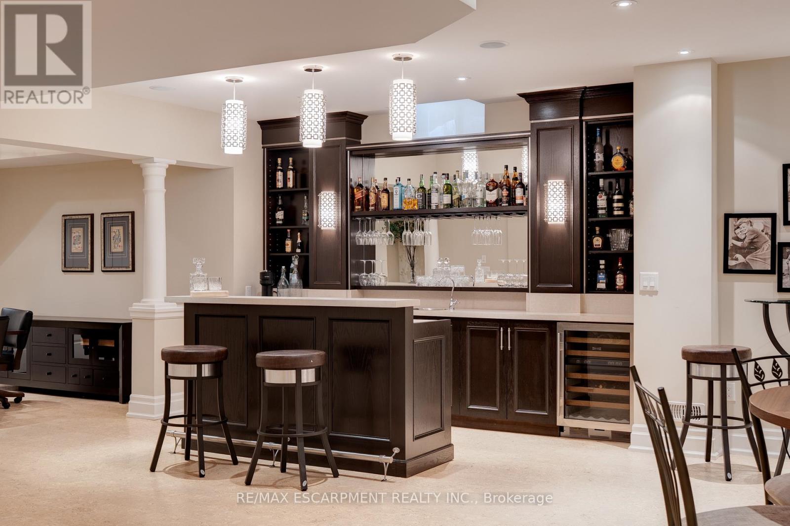 4 Holdroyd Court, Halton Hills, Ontario  L7G 0E8 - Photo 31 - W12798106