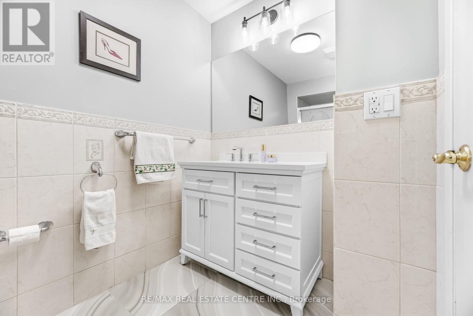 3392 Homark Drive, Mississauga, Ontario  L4Y 2K7 - Photo 17 - W12798174