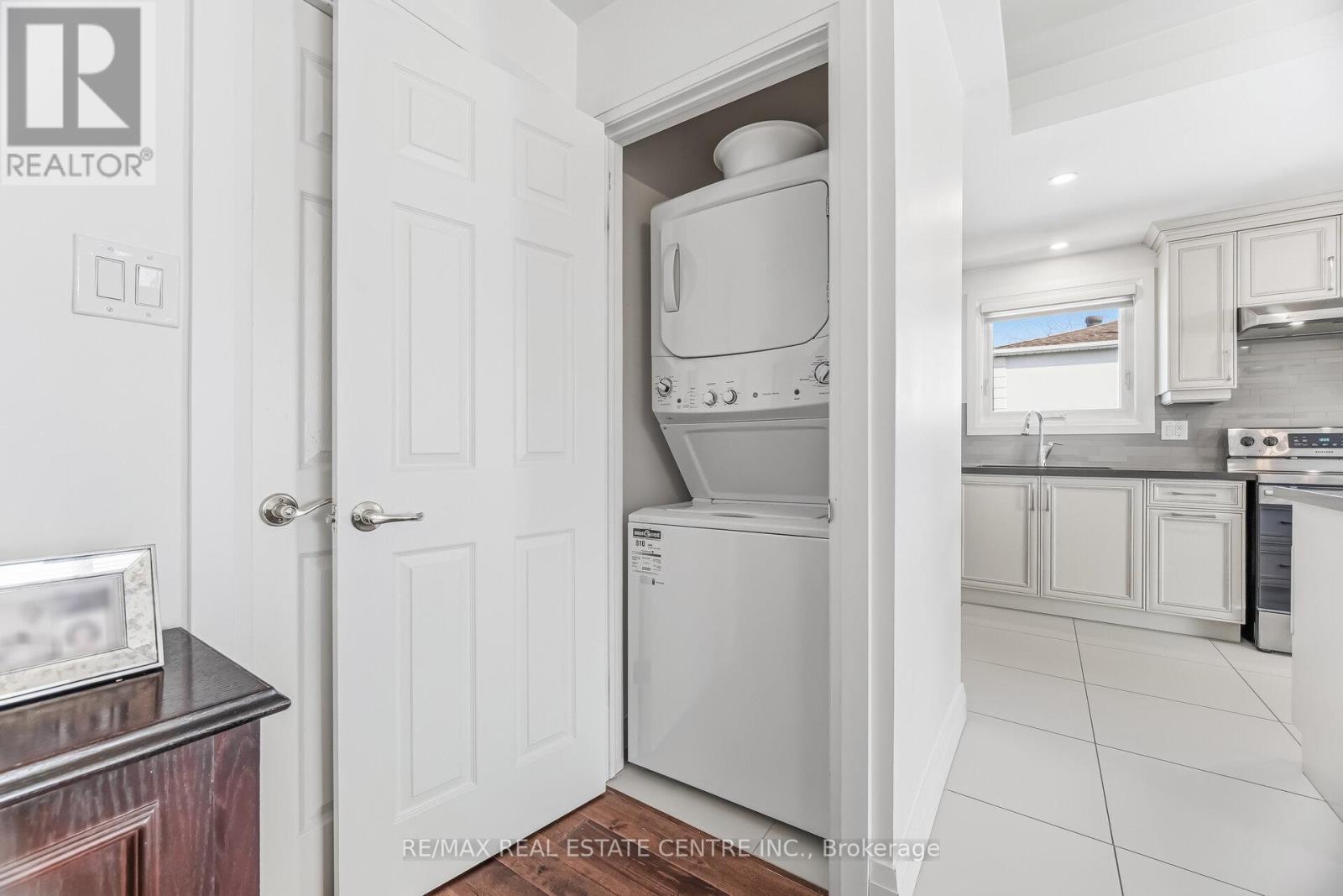 3392 Homark Drive, Mississauga, Ontario  L4Y 2K7 - Photo 23 - W12798174