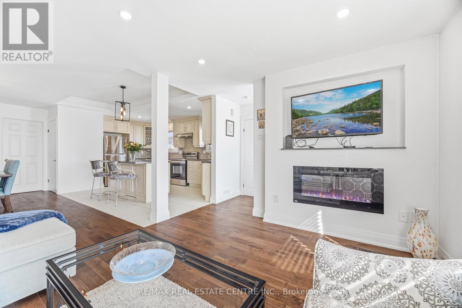 3392 Homark Drive, Mississauga, Ontario  L4Y 2K7 - Photo 9 - W12798174