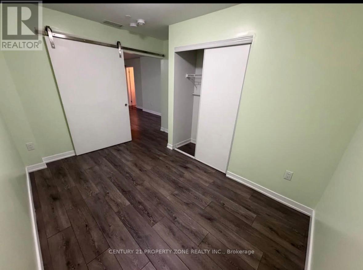 301 - 3401 Ridgeway Drive, Mississauga, Ontario  L5L 5T3 - Photo 10 - W12798182