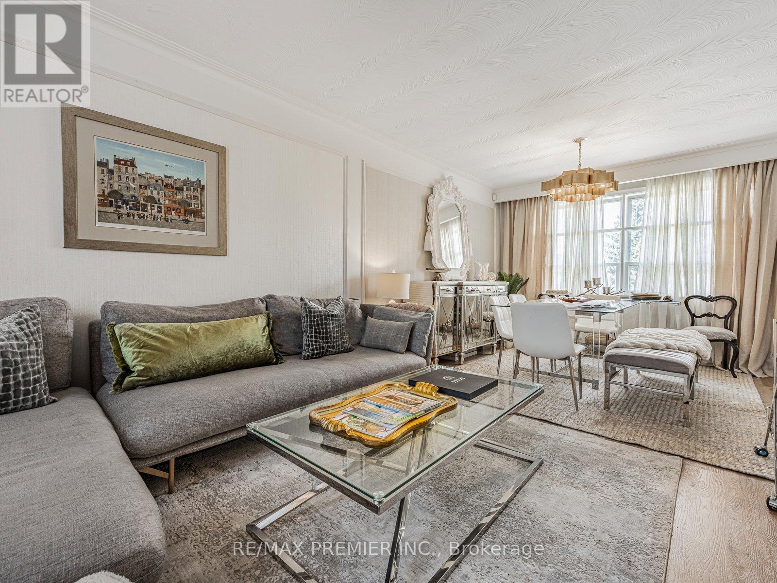 1368 Tansley Drive, Oakville, Ontario  L6L 2N4 - Photo 2 - W12798188