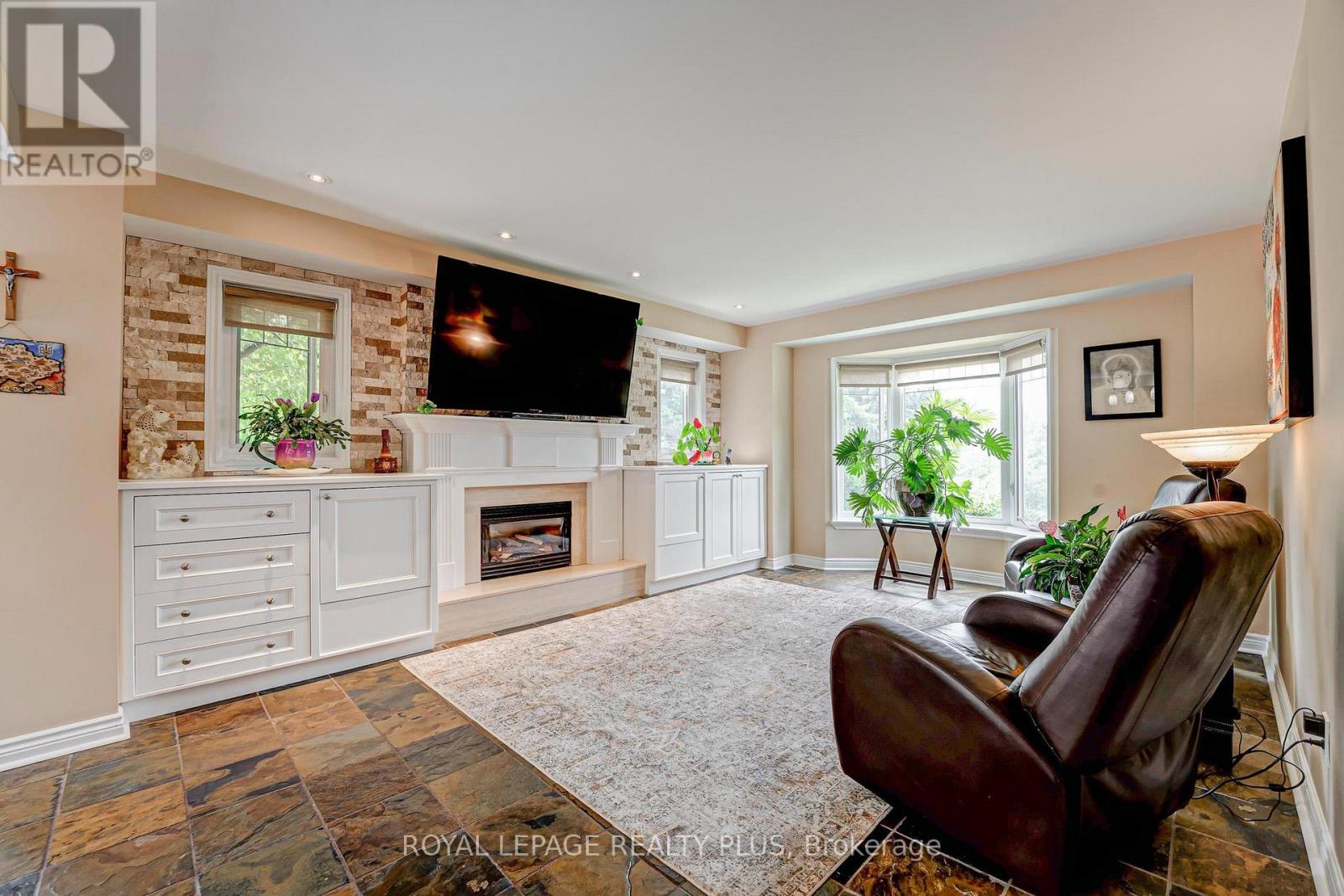 5 Coates Hill Court, Caledon, Ontario  L7E 0N5 - Photo 10 - W12798204