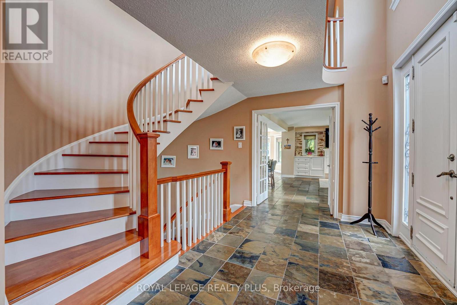 5 Coates Hill Court, Caledon, Ontario  L7E 0N5 - Photo 5 - W12798204