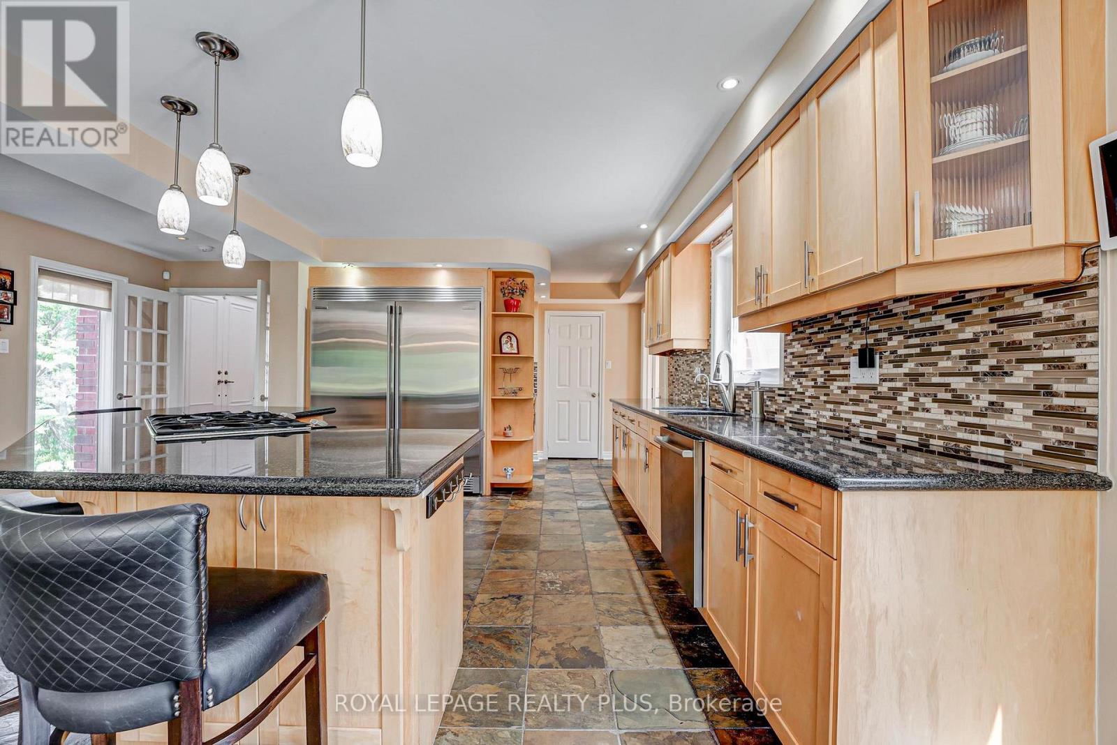 5 Coates Hill Court, Caledon, Ontario  L7E 0N5 - Photo 9 - W12798204