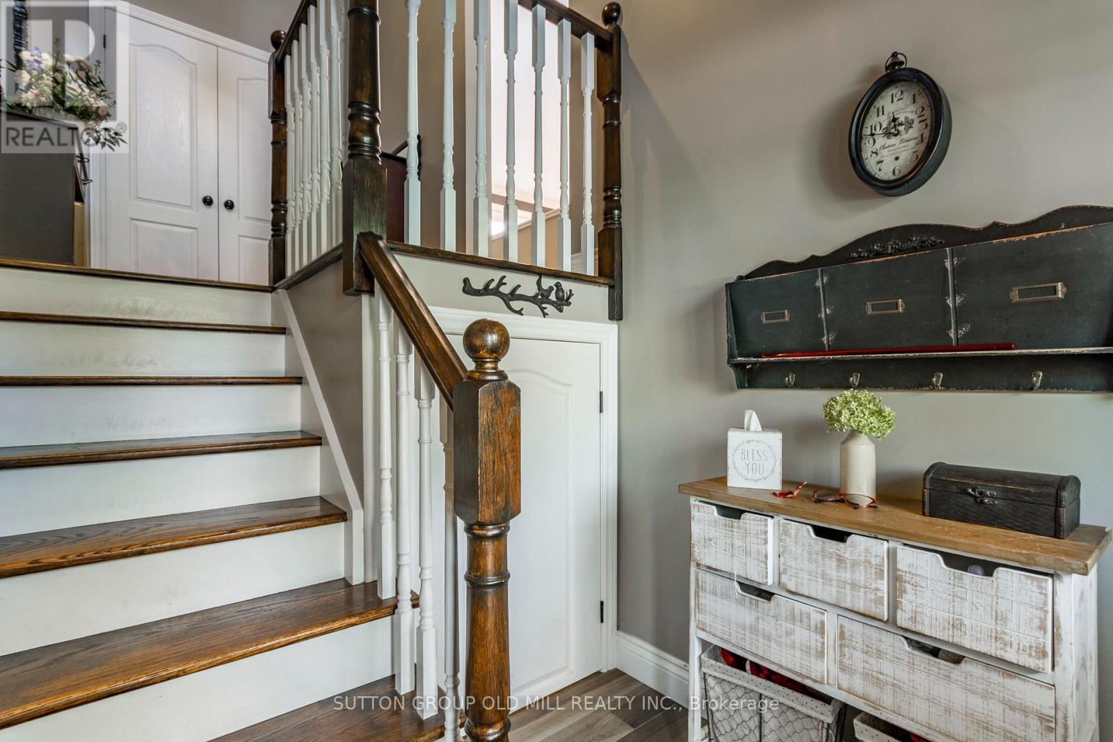 17 King Street, Caledon, Ontario  L7K 0C5 - Photo 5 - W12798240