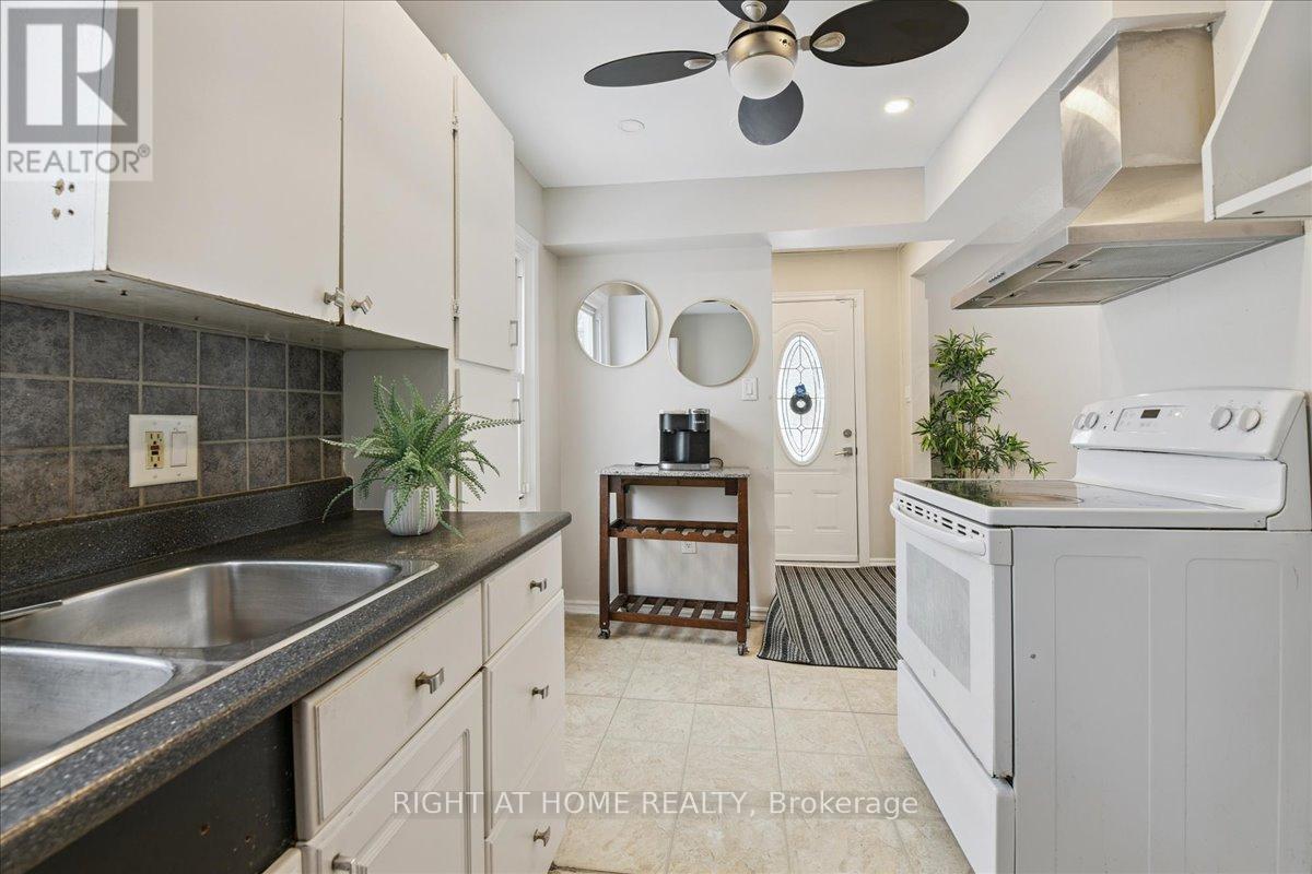 7 Eastern Avenue, Brampton, Ontario  L6W 1X5 - Photo 10 - W12798258