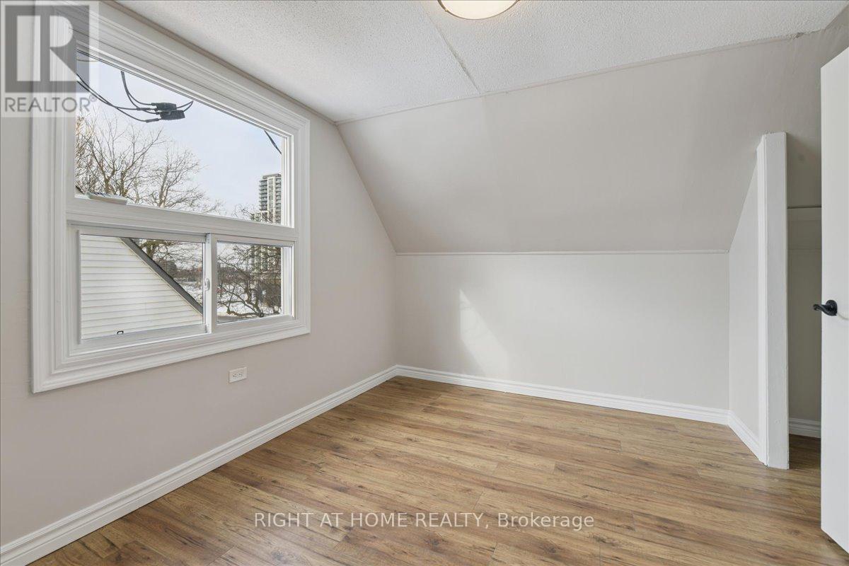 7 Eastern Avenue, Brampton, Ontario  L6W 1X5 - Photo 29 - W12798258