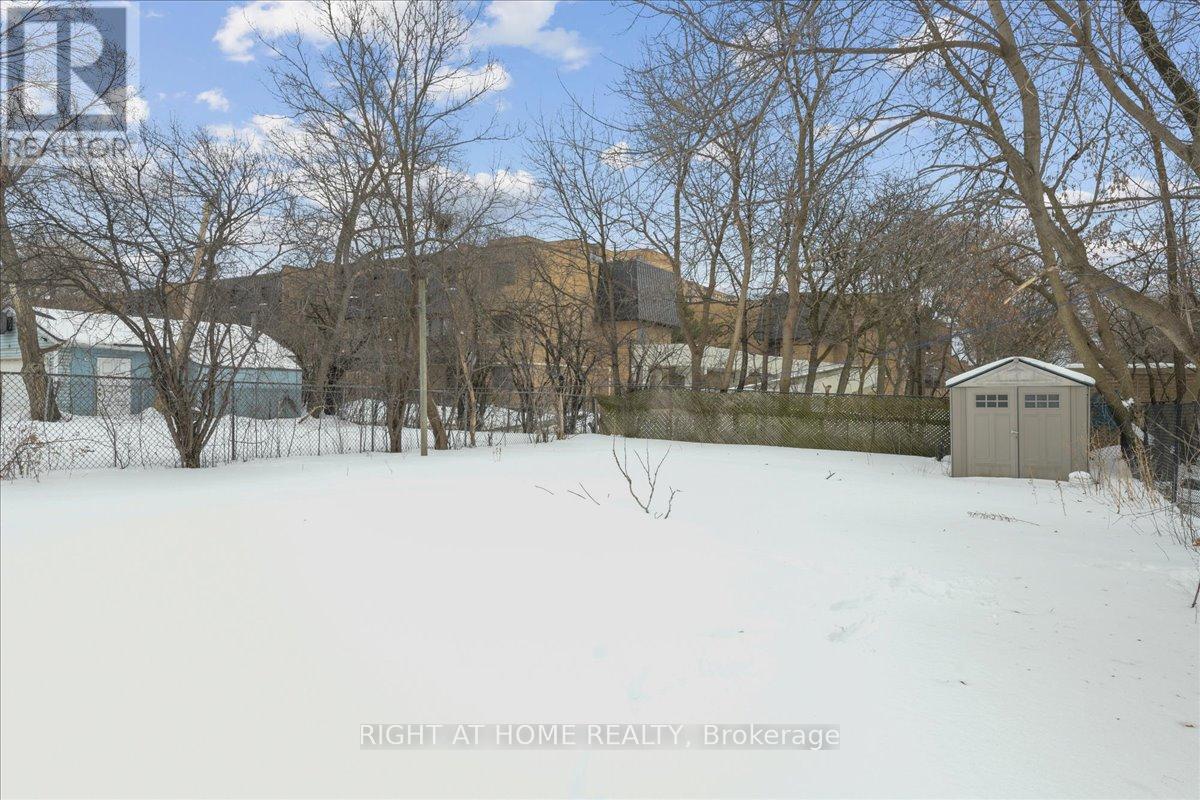 7 Eastern Avenue, Brampton, Ontario  L6W 1X5 - Photo 36 - W12798258