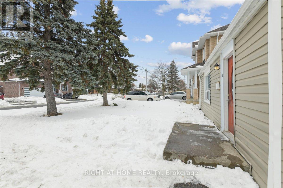 7 Eastern Avenue, Brampton, Ontario  L6W 1X5 - Photo 5 - W12798258