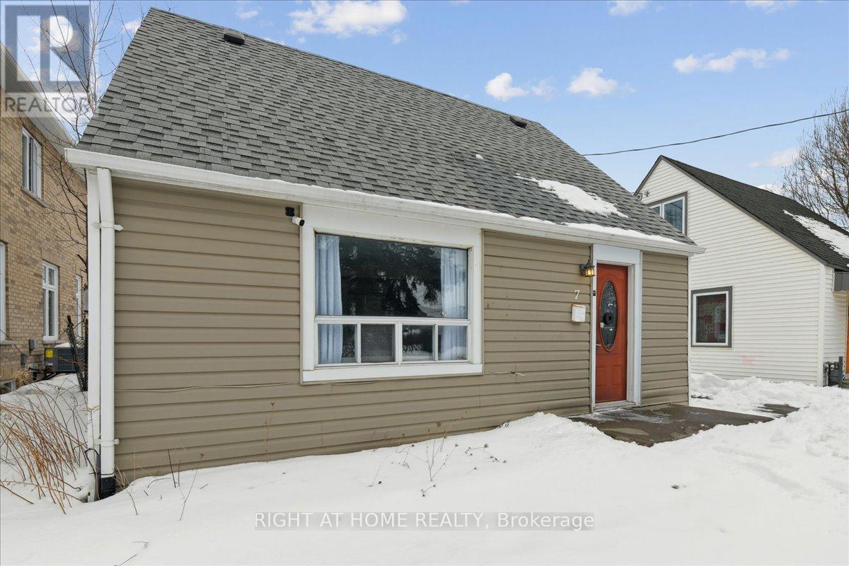 7 Eastern Avenue, Brampton, Ontario  L6W 1X5 - Photo 6 - W12798258