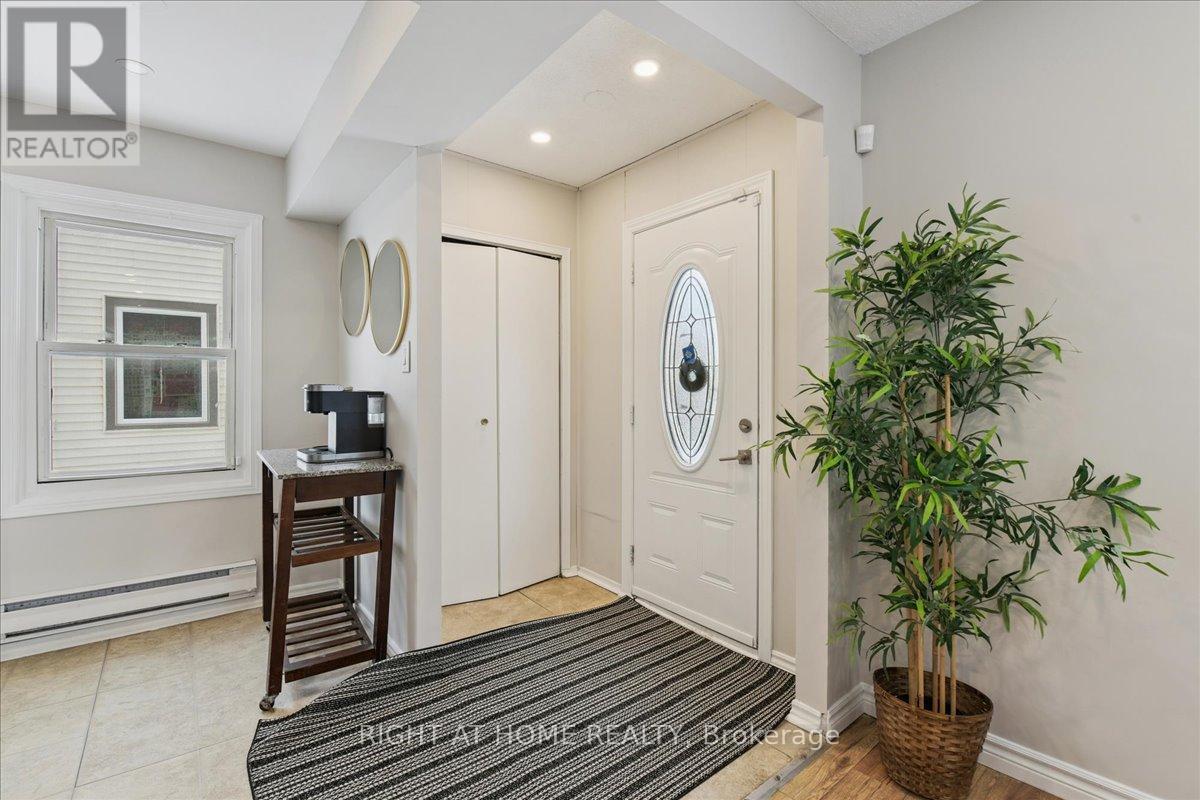 7 Eastern Avenue, Brampton, Ontario  L6W 1X5 - Photo 8 - W12798258